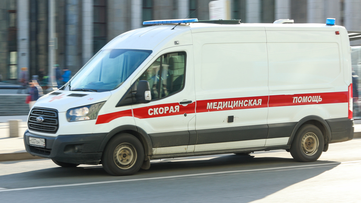 Потолок рухнул на четырёх учеников московской школы