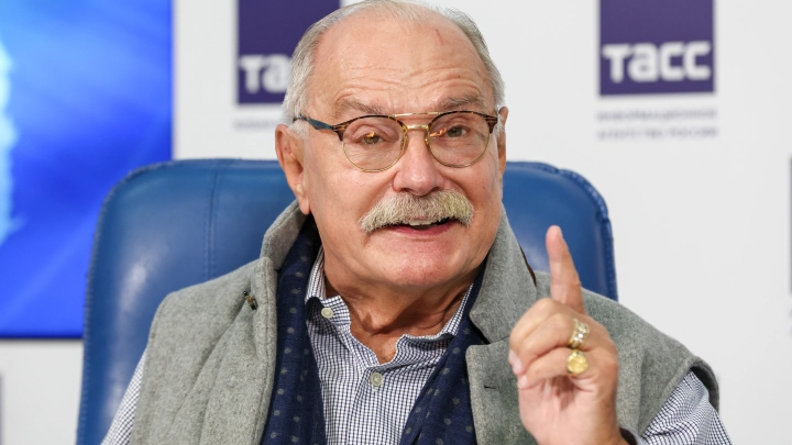 Михалков рассказал о наказании уехавших артистов. И отнимать награды не надо