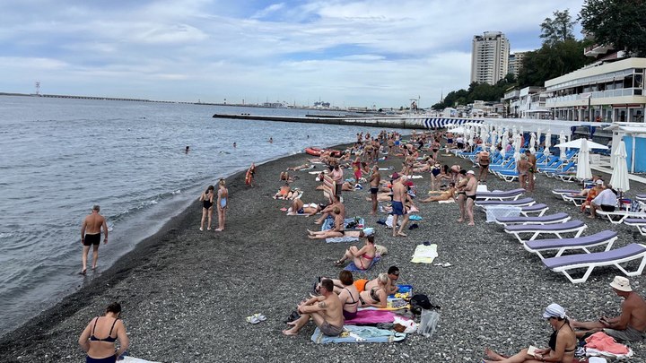На пляжах Сочи появилась безналичная оплата