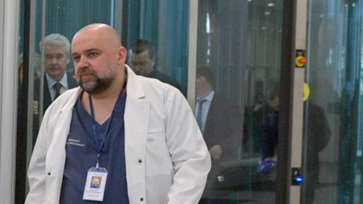 Главврач Коммунарки наглядно показал, почему он за продление самоизоляции