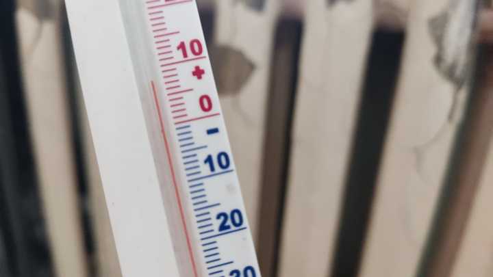 Жалобы новосибирцев на холод в квартирах проверят по требованию губернатора