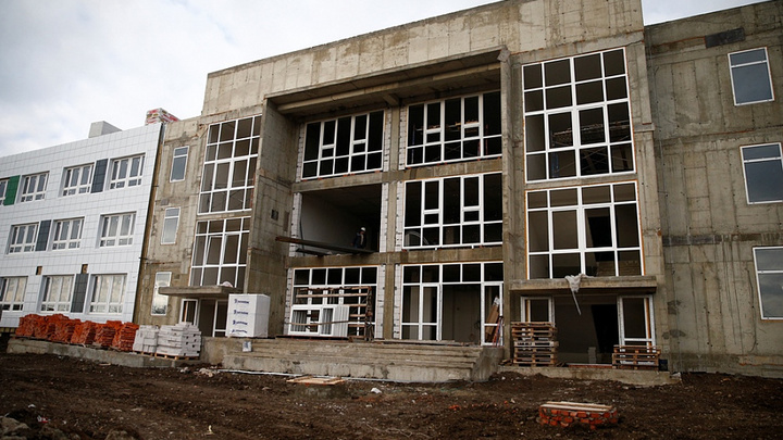 Возводят с 2013 года: Акушерско-гинекологический корпус в Кореновске почти готов