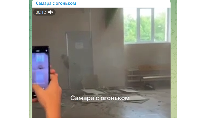 В Самаре очевидцы сообщили о частичном обрушении кровли в школе поселка Мехзавод