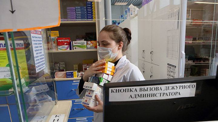 Санкции в аптеке: Кому пора покупать лекарства впрок и почему следует прекратить панику