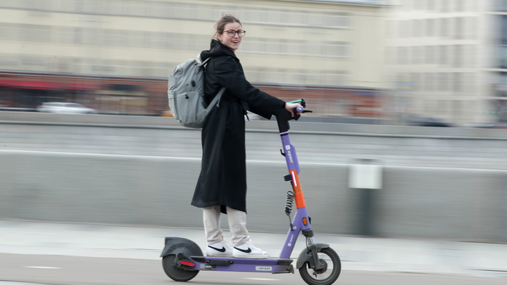 Полицейские Екатеринбурга устроили облаву на электросамокатчиков