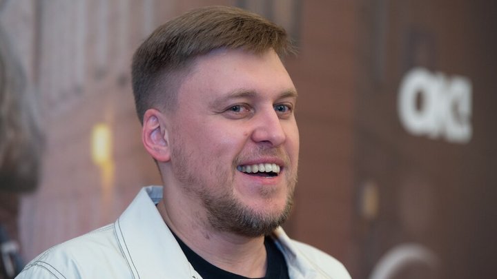 Теперь без денег из России. Комик Незлобин расстался с последней квартирой в Москве