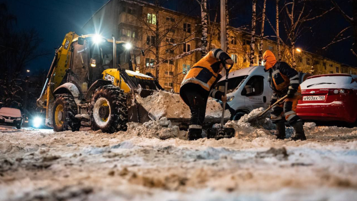 В Подмосковье убирать снег этой зимой будет 4,5 тысячи машин