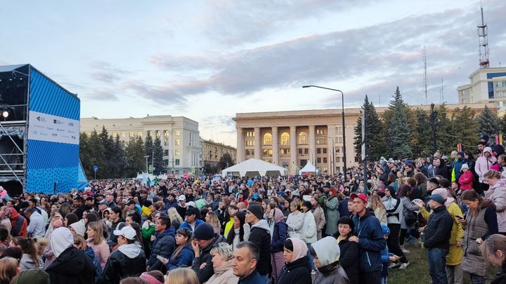 В Челябинске мэрия назвала число зрителей на трех площадках в День города