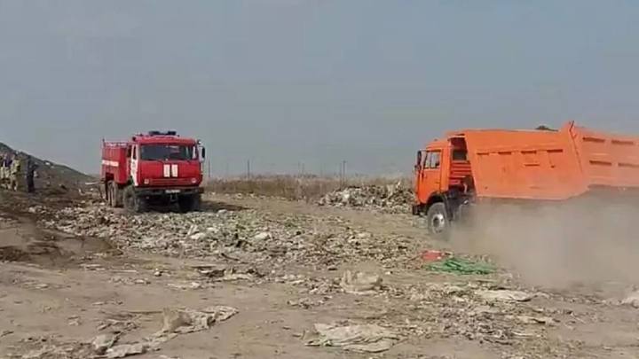 В станице Полтавской на полигоне ТБО полностью потушили пожар