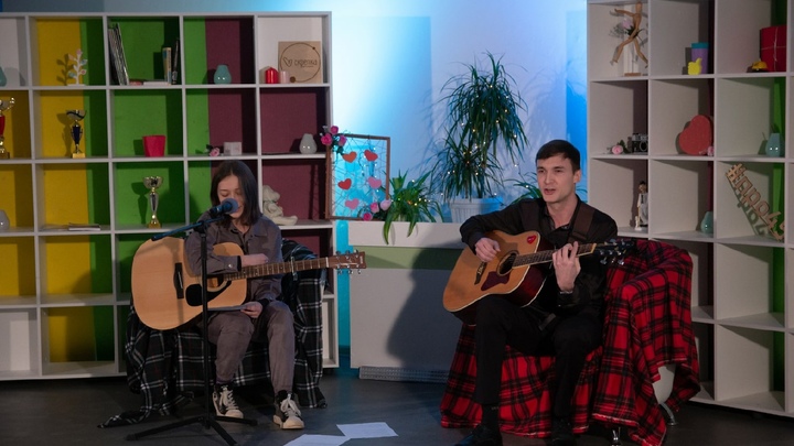 Маленький концерт: в Кургане прошёл музыкальный квартирник