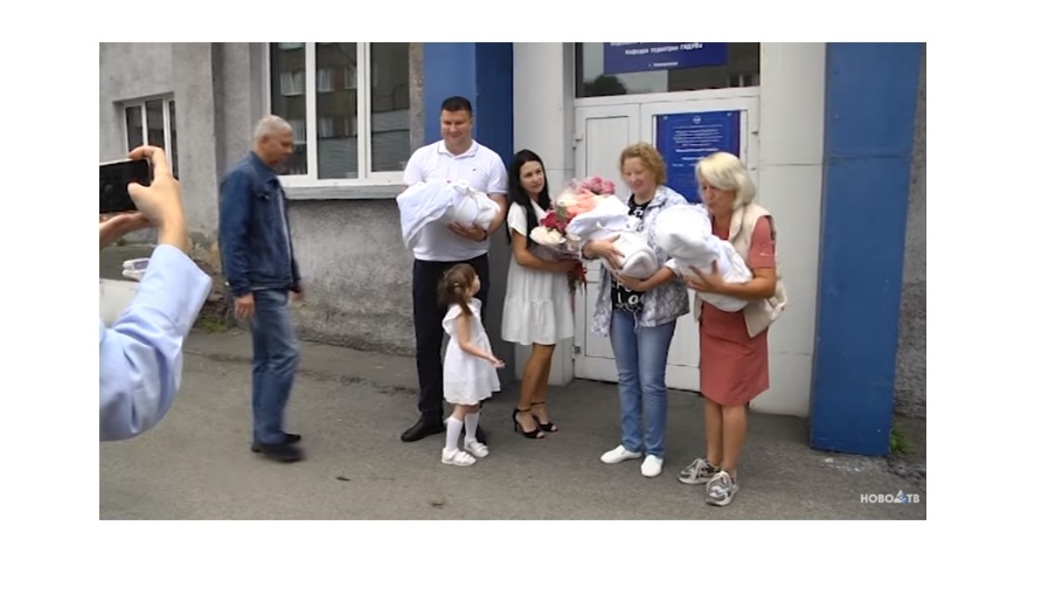 Малышка расскажи мне как сейчас в одессе. Тройня. Жена тройню родила раздай.
