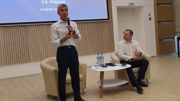 Евгений Ревенко высказался о словах президента Казахстана о непризнании республик Донбасса