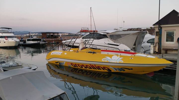 В Геленджике суд вынес приговор владельцу катера, к которому был привязан упавший парашют