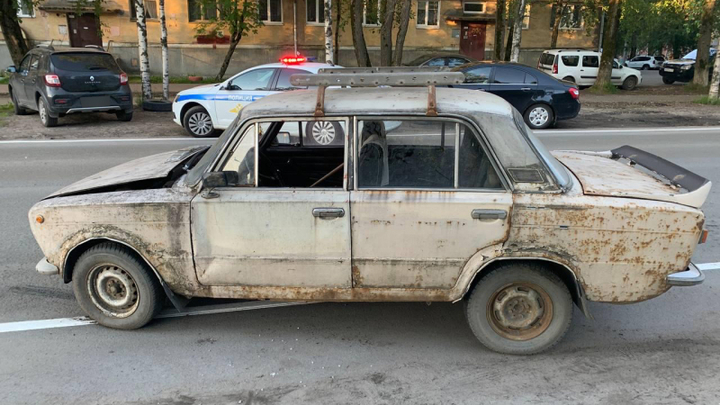 В Северодвинске поймали пьяного угонщика на ржавых Жигулях