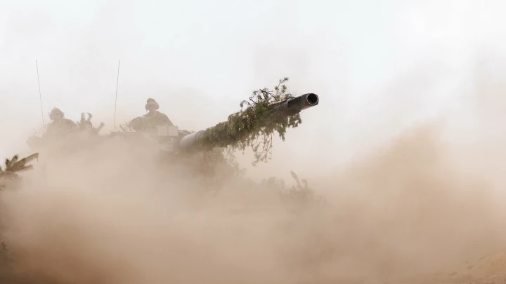 Миннис: танки Challenger практически неэффективны в боях на Украине Миннис: танки Challenger практически неэффективны в боях на Украине