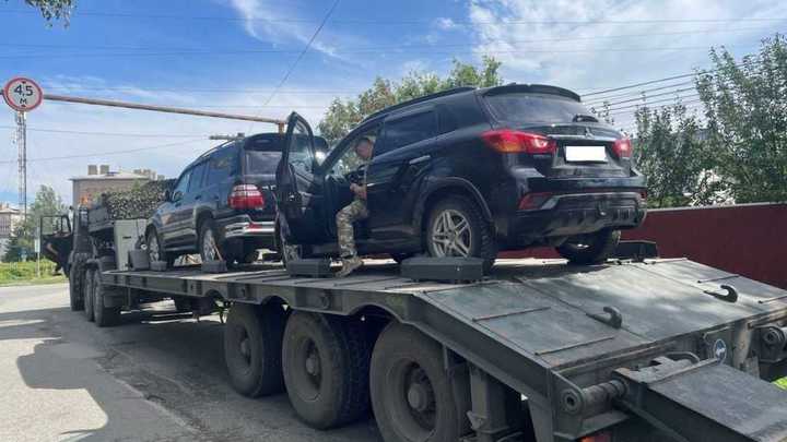 Три внедорожника, конфискованные у челябинцев, уедут на фронт