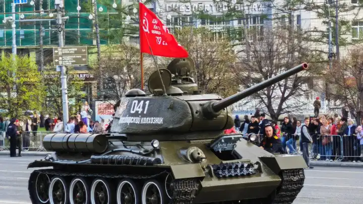 Парад Победы в Новосибирске покажут онлайн: где смотреть прямую трансляцию