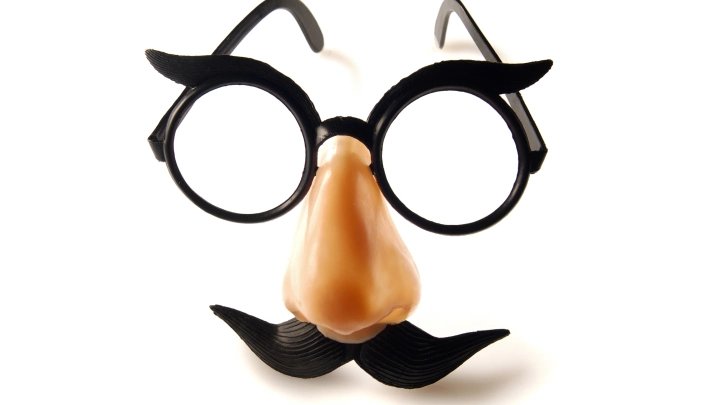 Переодеваются даже в бабуль. В Курском приграничье отлавливают украинских диверсантов. Что их выдаёт?