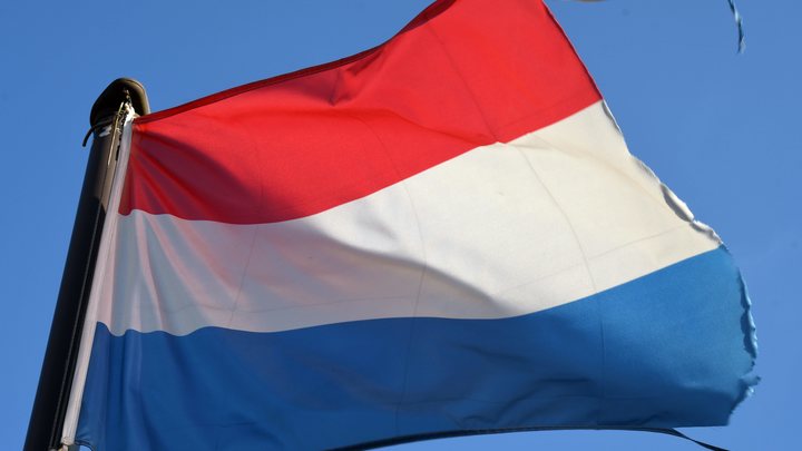 Снова highly likely: Нидерланды выслали 17 русских дипломатов на основе информации спецслужб
