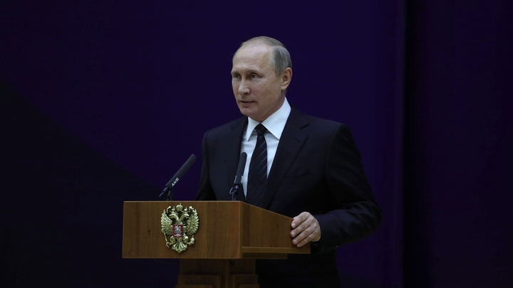 Путин признался, что старается не слишком часто гонять на мотоцикле