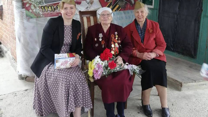 Власти Краснодара поздравили ветерана Великой Отечественной войны Анну Згонникову со 100-летием