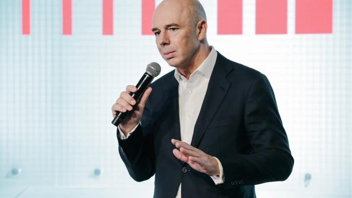 Ловушка Силуанова: Цены на нефть падают - ждём удешевления бензина в России? Как бы не так