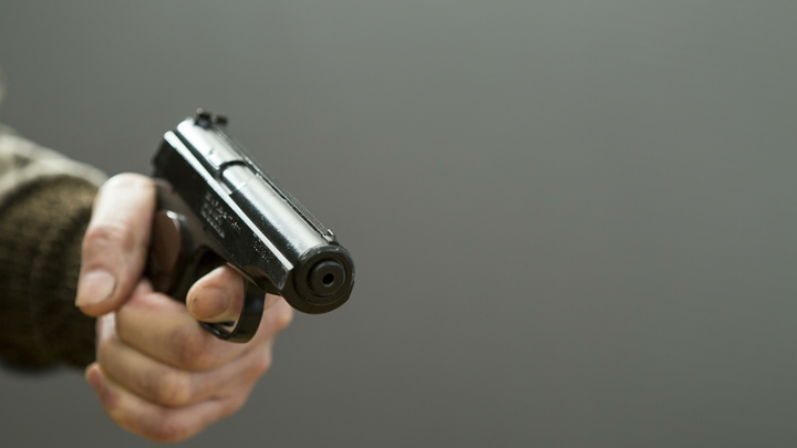 В Туапсе полиция разыскивает мужчину, устроившего стрельбу на пляже