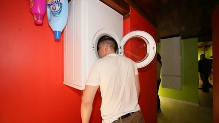 Нарочно не придумаешь: в Самарской области соседи украли стиральную машинку