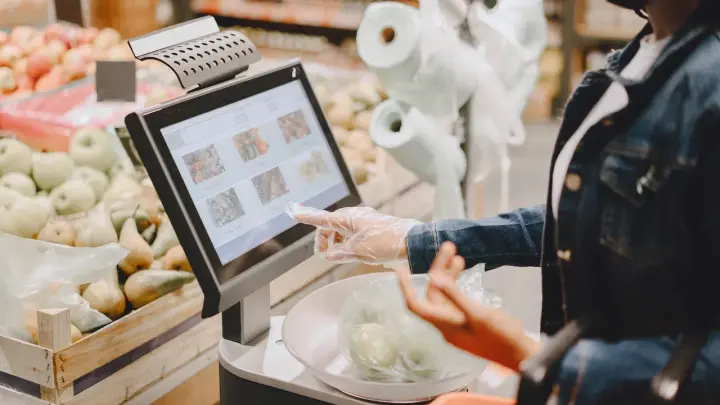 Вице-спикер парламента Словакии попал в московский супермаркет. И увидел масло: Смотрите!