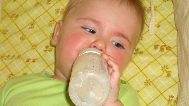 В Новосибирской области детское питание отныне выдают по QR-коду