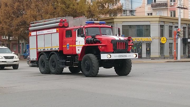 Посетители и персонал эвакуировались из гипермаркета на проспекте Октябрьском в Кемерове
