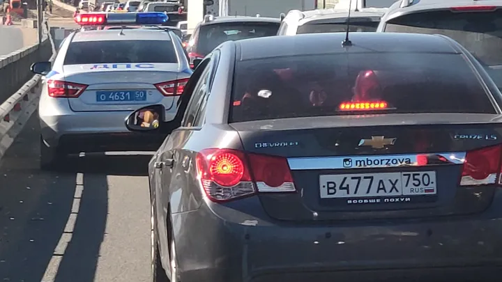 Массовая авария парализовала движение на Вешняковском путепроводе