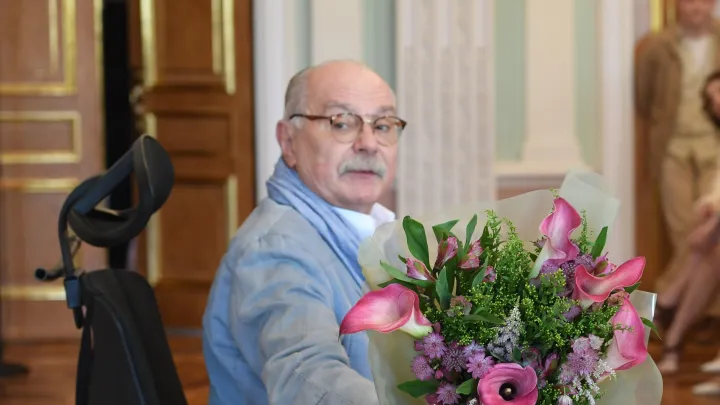 Мы стыдимся: Только Михалков мог сказать подобное в глаза всем