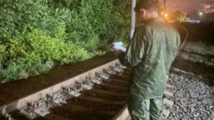 В Краснодаре 14-летний подросток погиб от удара током, перелезая через поезд
