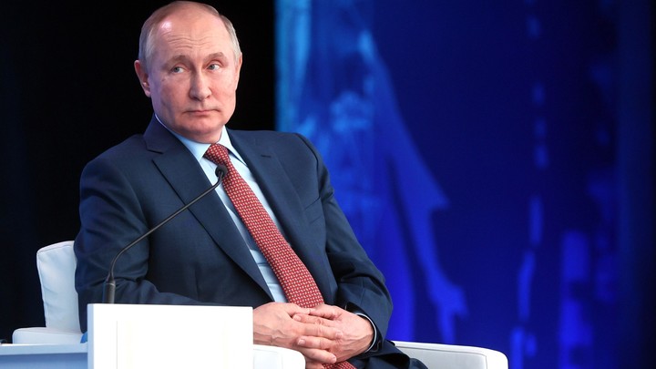 Экс-советник ЦРУ: Путин оставил США в лузерах во время игры в покер