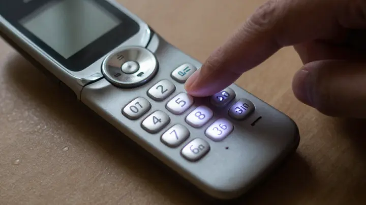 Телефон мертвеца 35 раз звонил его родным