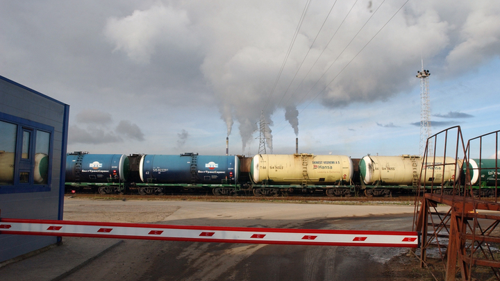 Путин без прикрас высказался о железных дорогах в России: Чего греха таить