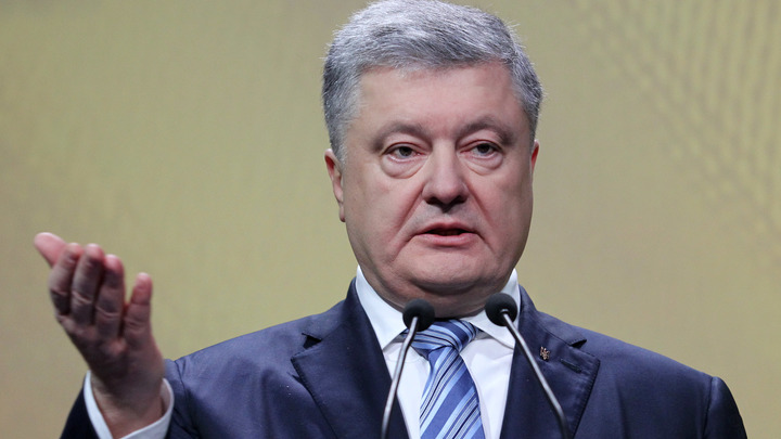 ФСБ подставляет Пэтро: В Сети пошутили над забывшим о родственниках в Крыму Порошенко
