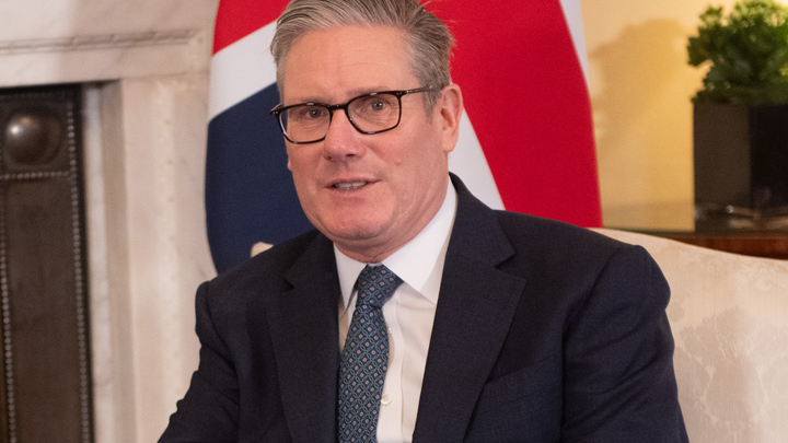 Премьера Британии могут отправить в отставку. За дело взялся Илон Маск - СМИ