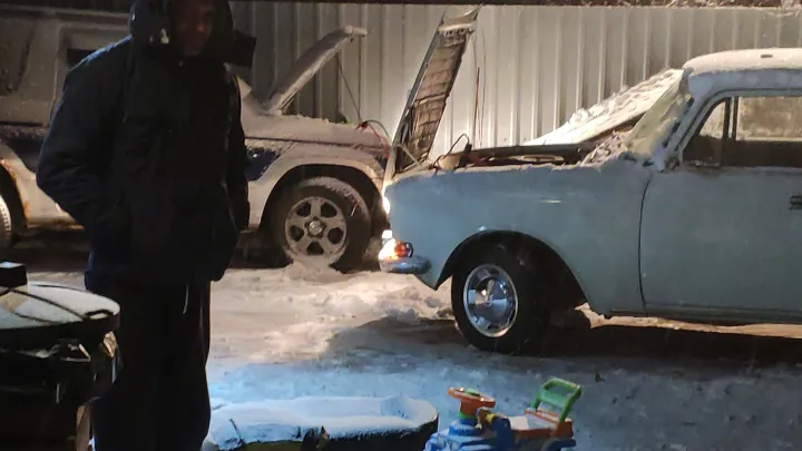 Не превратиться в сосульку, пока ждёшь: как спасти и завести замёрзший автомобиль зимой