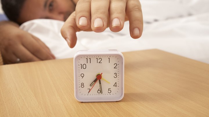 Есть ли смысл вставать с рассветом?: Установлена связь между временем пробуждения и доходами