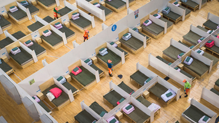 Изоляция и карантин не способны остановить вирус: Эксперт ВОЗ предупредил о риске для трети людей планеты