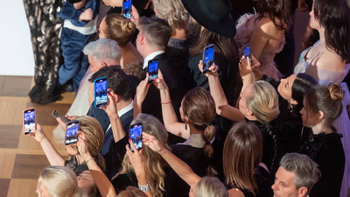 Эксперт предупредил о росте тарифов на мобильную связь. Есть исключения