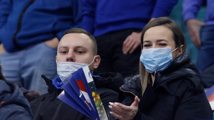 В Петербурге рекорд по заражениям с ноября: пятой волны коронавируса не избежать