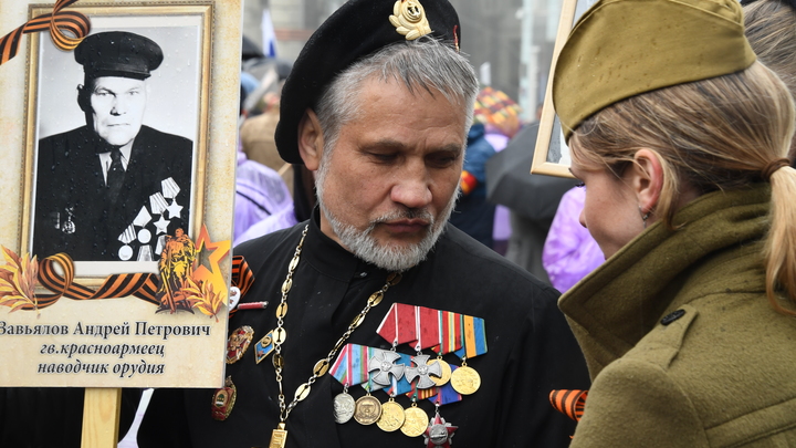 Как разместить портрет Бессмертного полка на автомобиле и ничего не нарушить: объяснили в МВД