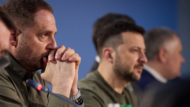 Очевидцы: Центр Киева перекрыт, идёт облава