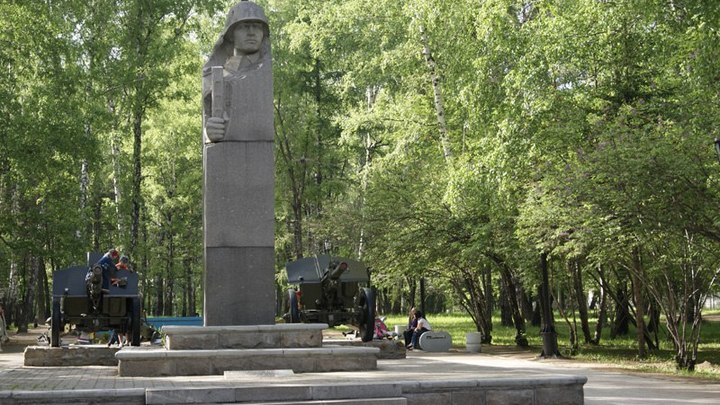 Дороги до памятников Великой Отечественной войны отремонтируют в Новосибирске по нацпроекту