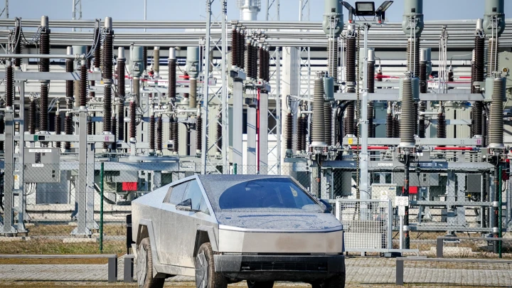 Cybertruck по цене подержанного Ford: электрокары Tesla резко упали в цене