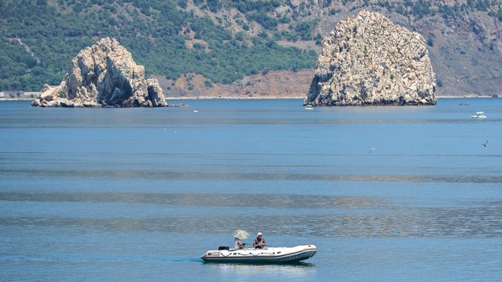 Кто и зачем взрывает склады в России? После Крыма разбираем самые неудобные версии