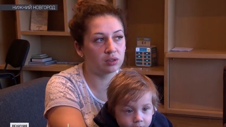 Страшно: Мама двоих детей рассказала, как пряталась от бомбёжек Киева в Донбассе